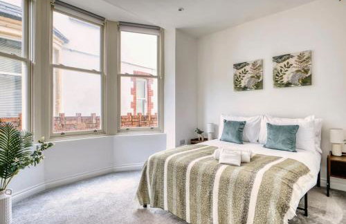 Stunning 2 Bed by the City Centre & Bute Park - Foto 32