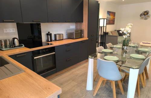 Rez de Villa au calme piscine chauffée, terrain pétanque - Photo 4