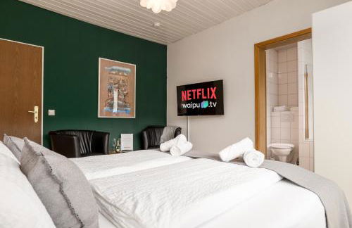 Elbling Appartement for 4 People - Billiards - 2 Bedrooms - 2 Bathrooms - Balcony with Mosel View - Parking - Wine Barrel Bar - Fully Equipped Kitchen - Netflix - WaipuTV - 3 km from Cochem - Foto 6