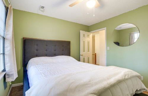 Lovely Fayetteville Home Deck and Fireplace! - Foto 17