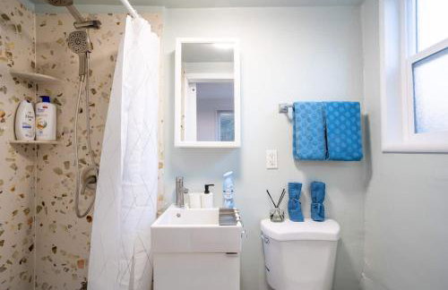 Garden Oasis Cozy Home Near Bart Shop with Parking - Photo 13