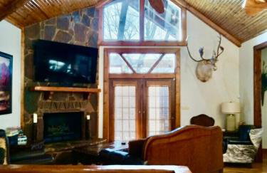 Little Red River Chalet - Foto 8