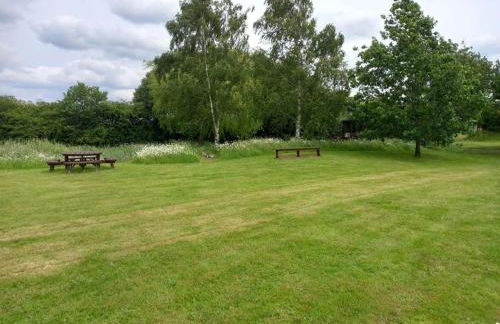 Rustic Retreat Guest Lodge - Photo 24