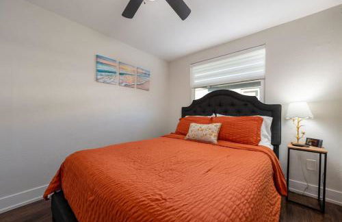 Luxe Family Friendly Retreat w Heated Pool Oasis - Foto 10