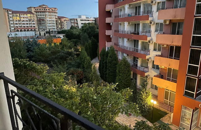 Menada Villa Astoria - Photo 25