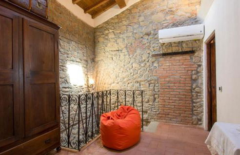 3 Bedroom Amazing Apartment In Benabbio - Foto 13