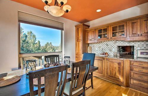 Grand Cabin with Hot Tub and Views - 3 Miles to Hiking - Foto 9