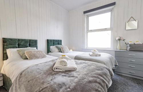 Beautiful Spacious four bedroom house with parking for 2 cars, 5 minute walk to southend station - Foto 31