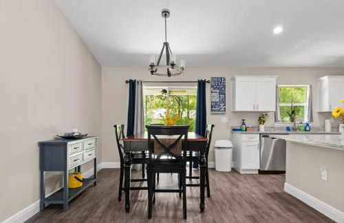 Pet-friendly, Heated Pool, Close to Everything 3 Bedroom Home - Foto 6