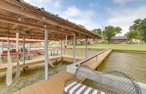 Waterfront Retreat with Dock on Cedar Creek Lake! - Foto 33