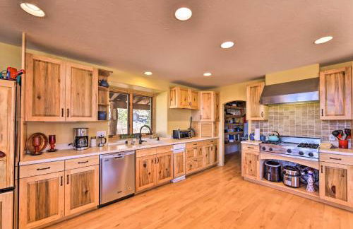 Luxe Twin Lakes House with Mountain and Lake Views! - Foto 8