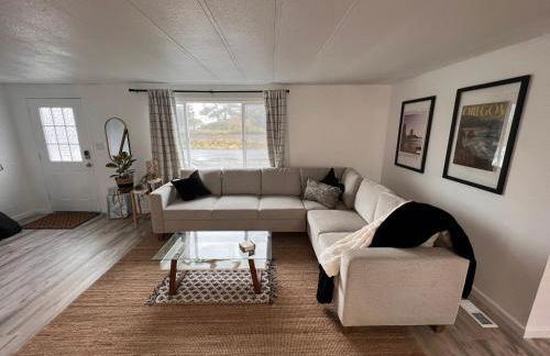 Tiki Escape w/ Amazing Mountain and Marsh Backdrop - Foto 68