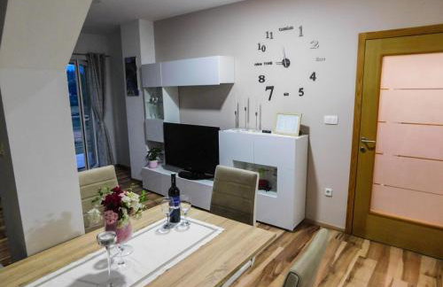 Apartman Lara - Photo 12