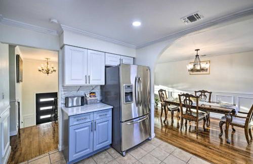 Bay Shore Vacation Rental with Shared Yard! - Foto 10