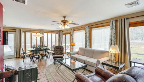 Hawley Home with Deck 4 Mi to Berkshire East Resort - Foto 2