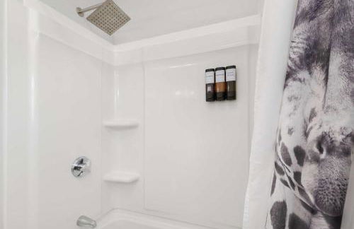 Jennifer's Chic Downtown City Views Private Deck - Foto 22