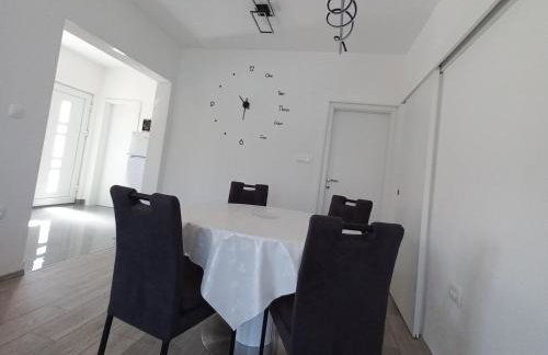 Apartment Sunset - Photo 5