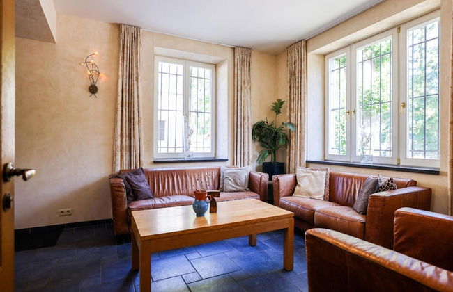 Cozy Studio in a 16th Century Castle - Photo 14