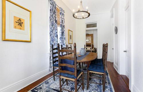 Uptown Spacious 4BD/3BA with Historic Charm - Foto 34