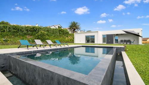 Seaview Villa with Heated Private Pool - Photo 3