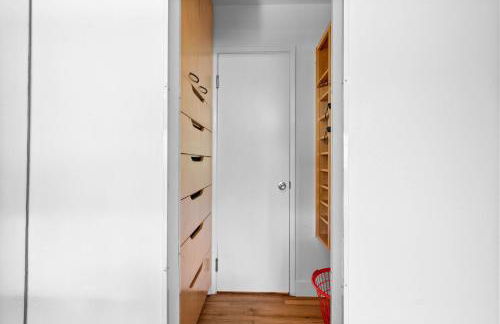 Nature-Inspired Stay with Pool, Fire Pits and More - Foto 6