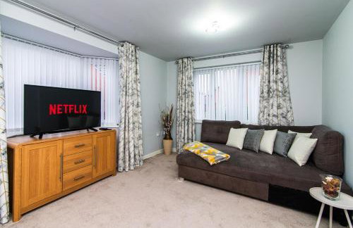 Large 4BDR House By Hyped Properties Short Term Rental Agency With Free Parking & Long Stays Shirebrook - Foto 6