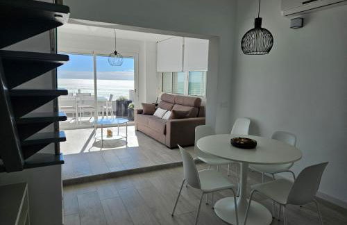 FANTÁSTICO DÚPLEX CON VISTAS IMPRESIONANTES AL MAR - Photo 6