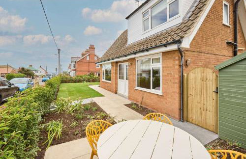 The Beach House - Photo 41