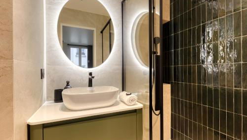 Les Reflets des Martyrs I 3CH I 2SDB I Clim - Foto 3, Shower