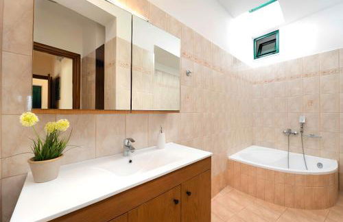 Eliomar Beachside Villa - Photo 19