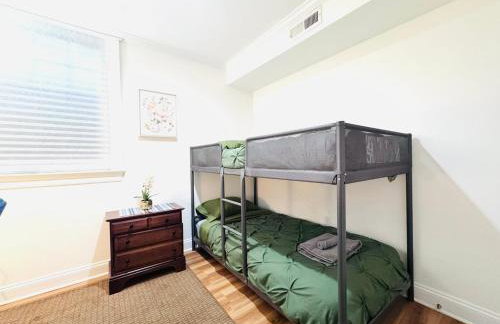 Entire 4 bedroom familyfriendly basement apartment, MetroWalk - Foto 15