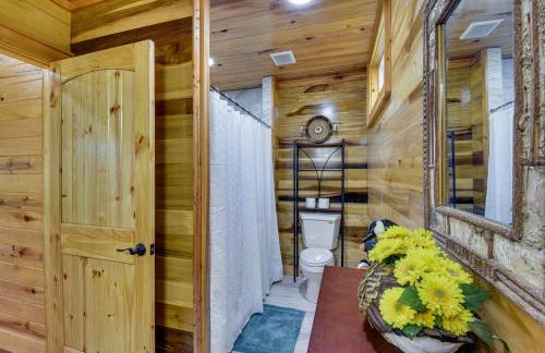 Mountain-View Cabin about 2 Mi to Downtown Clayton! - Foto 15