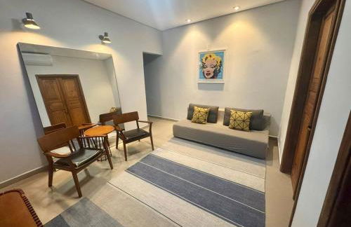 Rustic House with Large Garage - Close to the Beach - Foto 1