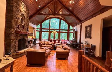 Luxury Mountain Retreat with views, fire pit, and creek - Foto 25