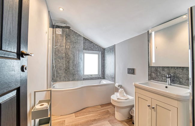 Host Stay Gillam House - Photo 13