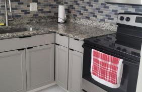 Seeing Busch Gardens from two apartments - Photo 4