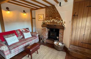 Pet Friendly, Border Cottage, Norfolk - Photo 15