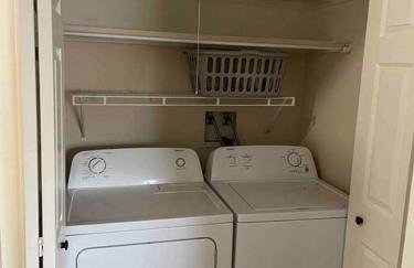 Comfy, contemporary quiet retreat vacation home with views - Foto 10