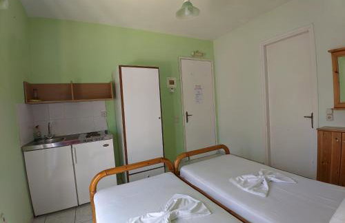 Elena Studios - Photo 33