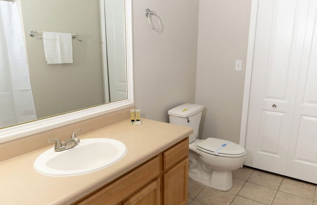 Magical Themed 3BR Townhouse Near the Parks - Foto 15