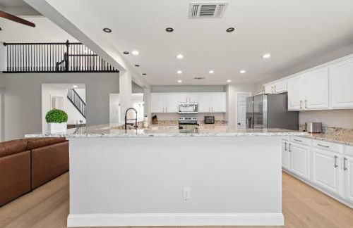 Spacious 5-bedroom villa in welcoming Burleson with WiFi, AC - Foto 40