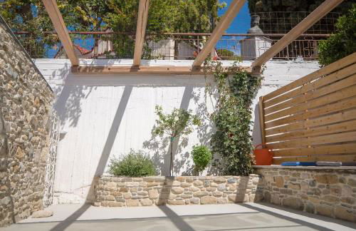 Anastasia Traditional House - Photo 25