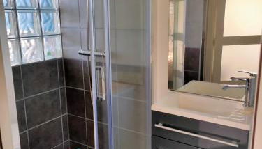 Studio cosy avec vue panoramique sur le Cantal - Foto 2, Shower