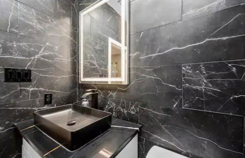 Spacious 1BR Galleria Apt with Pool & Free Park - Foto 12