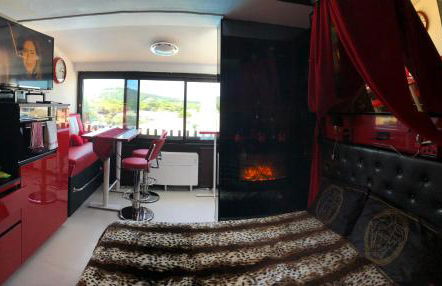 Rez de jardin OU ascenseur 4 ieme PISCINE -WIFI-Dans le Village naturiste holidaysochic - Photo 30