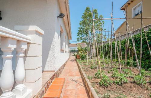 Preciosa casa con un enorme jardín - Foto 8