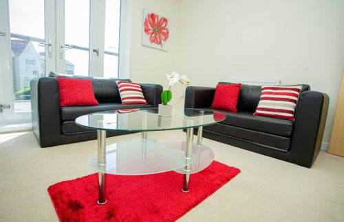 Lake View Apartment - Photo 1