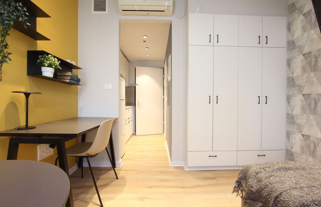 Solo STU apt TAU By Sea N Rent - C Bldg. - Foto 3