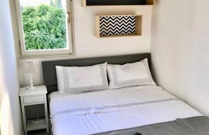 Villa a due piani con giardino e piscina - Foto 10