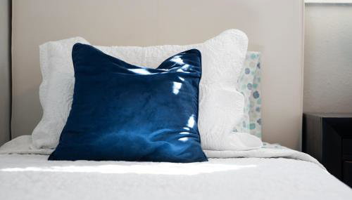 Wood Circle House - Dog Friendly with Fenced in Backyard - Foto 3